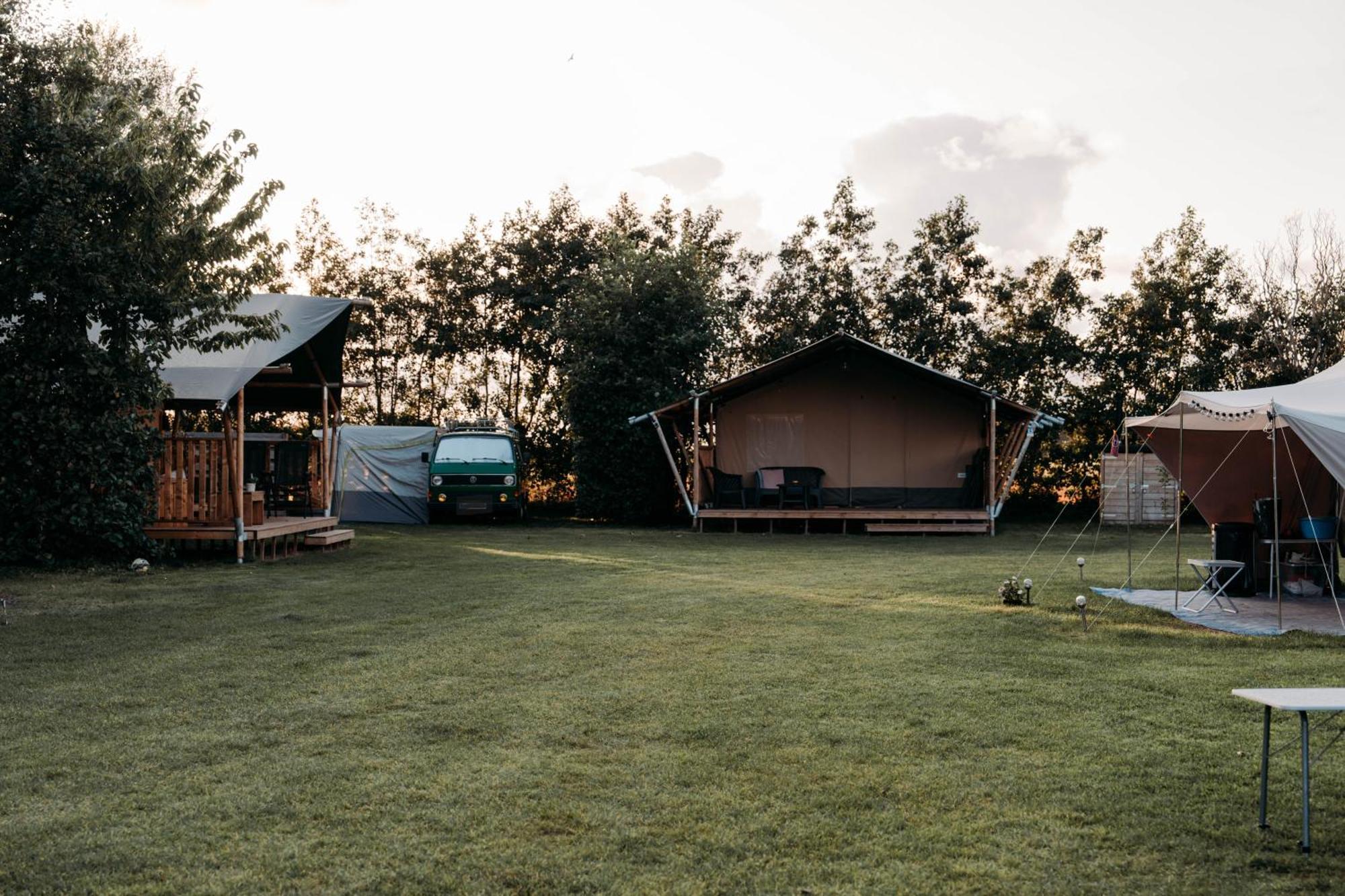 Finse Woning Op Camping De Tulpenweide Breezand Zewnętrze zdjęcie