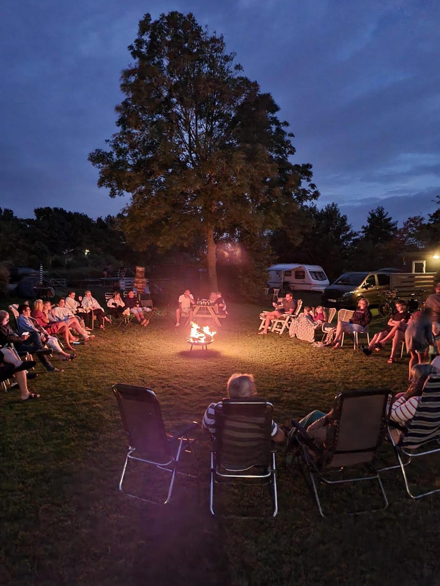 Finse Woning Op Camping De Tulpenweide Breezand Zewnętrze zdjęcie